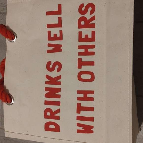 Canvas Wine Tote with Red Text And Red Jute Rope Handles 6 Bottles Christmas - Picture 2 of 5